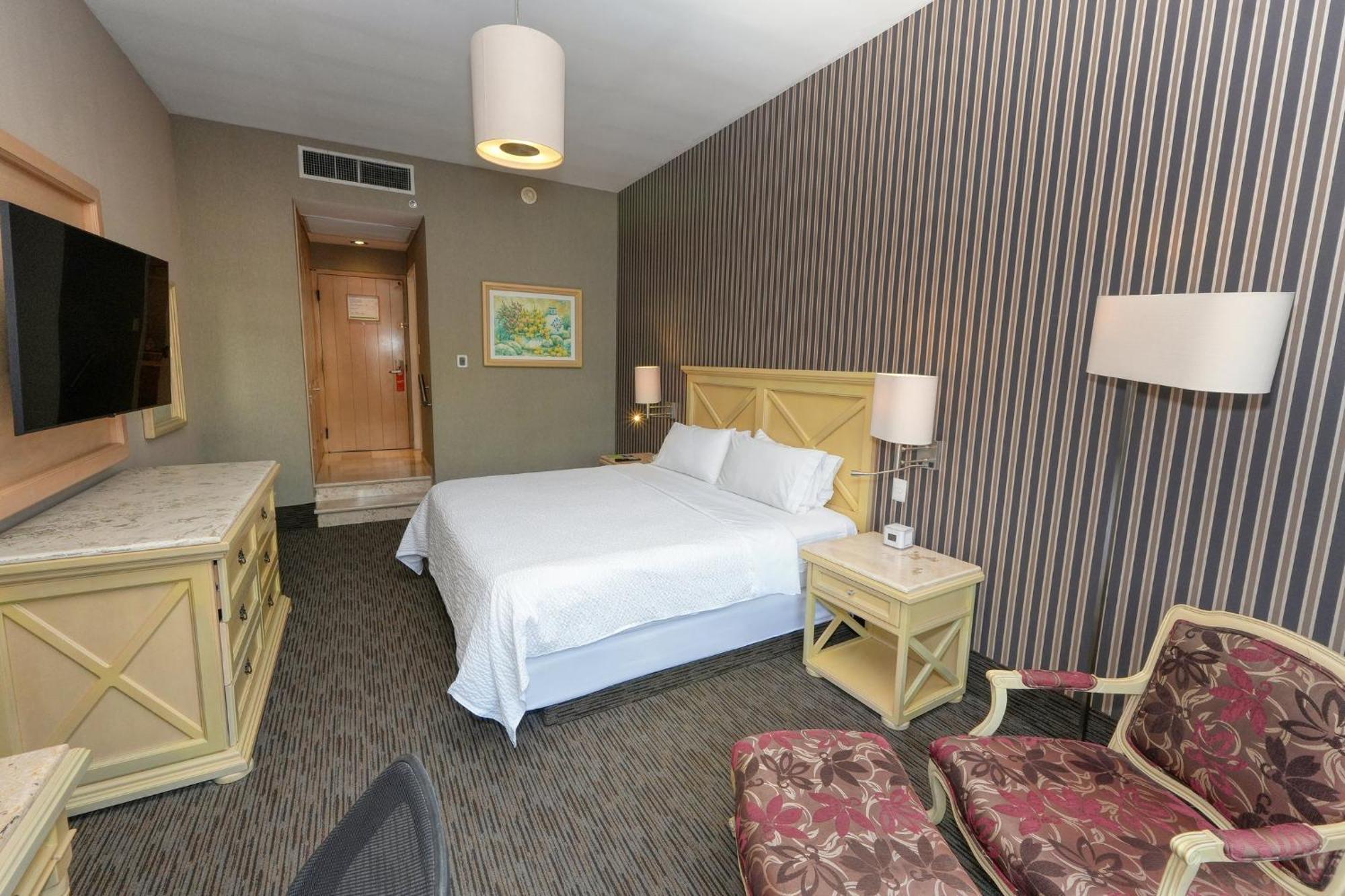 Holiday Inn Queretaro Centro Historico By Ihg Ngoại thất bức ảnh