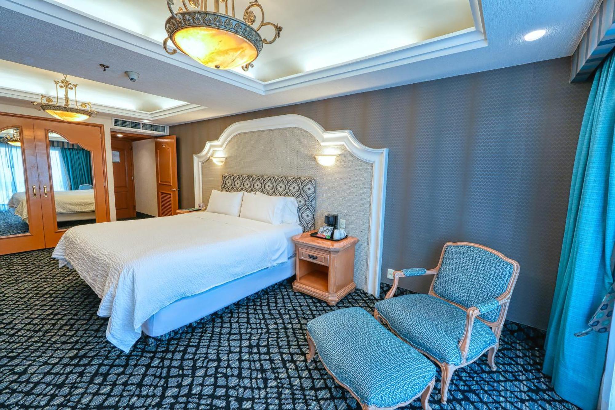 Holiday Inn Queretaro Centro Historico By Ihg Ngoại thất bức ảnh